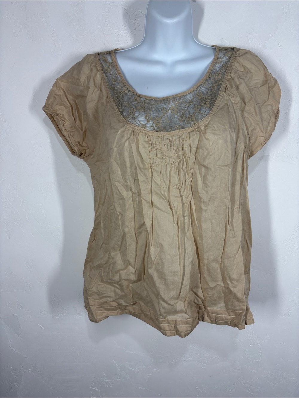 Old Navy Women’s Lace-Trim Y2K Scoop Neck Top - Beige size medium